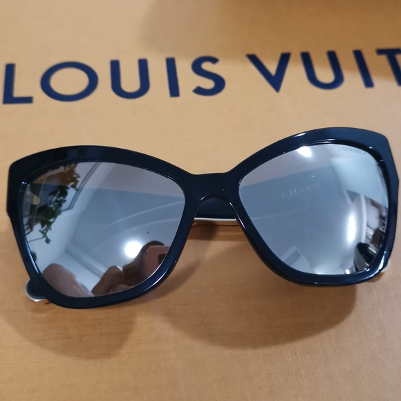 Chanel Sunglasses Model 5271 - Picture 5 of 10